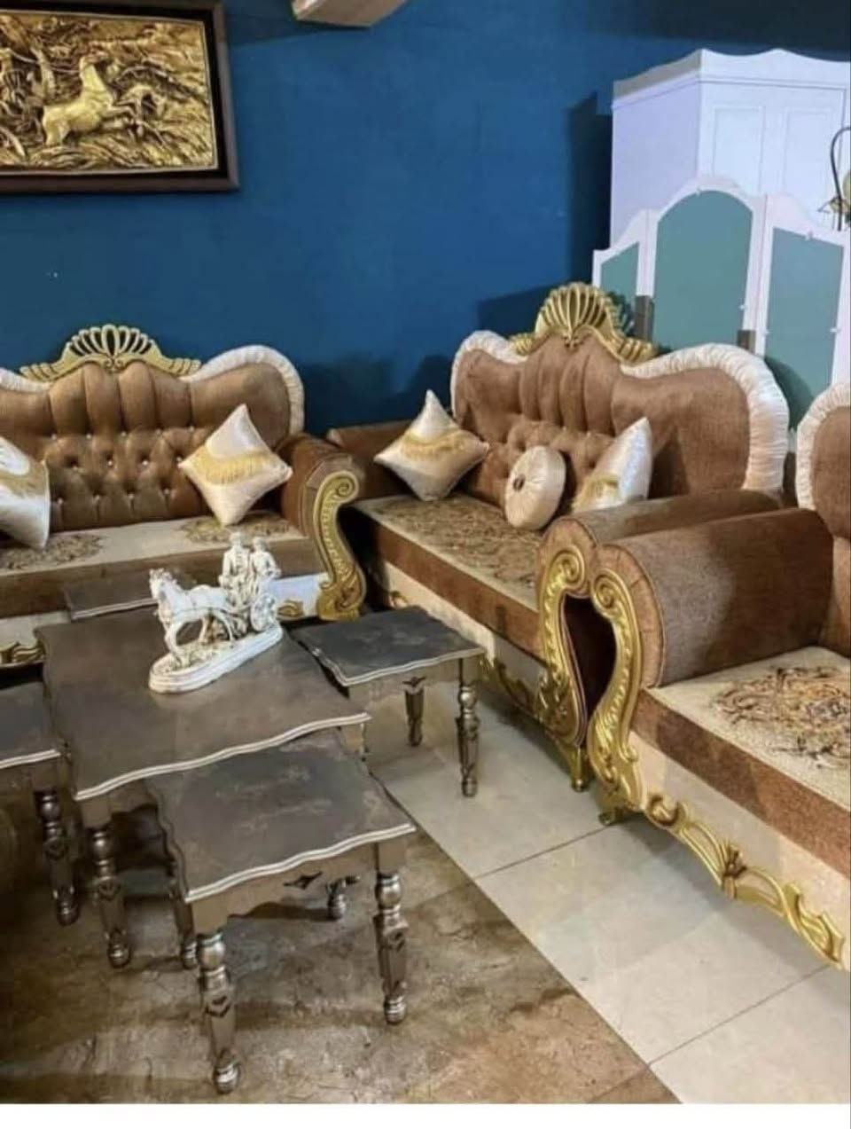 عرض خاص موديل تاج 650 الف 🇮🇶
مفاجئة من معمل العزاوي للتخومة والدواوين احدث الموديلات ✅
ومواصفات عالية الجودة 💪 
وبسعر 650
🇮🇶🇮🇶🇮🇶🇮🇶🇮🇶 التوصيل داخل بغداد مجاني 
🎁🎁🎁 سيت كوشات ست قطع 🎁🎁🎁 

تخم يتكون من قنفتين ام 3 طولهه مترين و قنفه ام 2 طولهه متر و50 و كرسيين 

يتكون من 5 قطع و10 مقاعد 

ظمان حقيقي لمدة 3 سنوات صيانه 💪💪💪 
  المواصفات
خشب جام 
سفنج مميز
قماش قديفه تركي 
مقعد بلوك اسود 
للتواصل على خاص وتساب ***********
توصيل بغداد المحافظات القريبه
