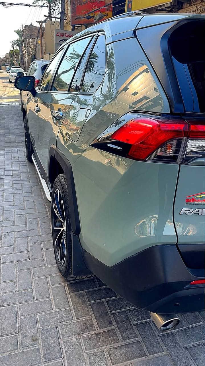 •••
Rav4 

سيارة تويوتا راف فور RAV4 موديل XLE 2019
لون سمنتي وارد أمريكي
رقم بغداد الجديد هزه فحص سنوية 
 شاشة لمس كار بلي
لايت ليد
اشاير بلمري
خمس كامرات محيطية
دخول ذكي
اوتو هولد واتو ستوب
تشغيل بصمة + بصمة ابواب
صندوق كهرباء
فتحه سقف
كشنات مخمل
رادار امامي +رادار جانبي + رادار خلفي + نقطة عمياء 
مانع انزلاق
مانع تصادم
تحدير الخروج عن الطريق
قيادة ذاتية
كروز سرعة
تبريد قطعتين
حساس اطارات عدد اربعة
باتري جديد تخم تايير
صور الحادث داخل المنشور
ارضية مغلفة جلد اصلي
مغلفه مانع صوت
السعر/ 18800 $ 
مكان سيارة السيدية
رقم الهاتف /
***********@
