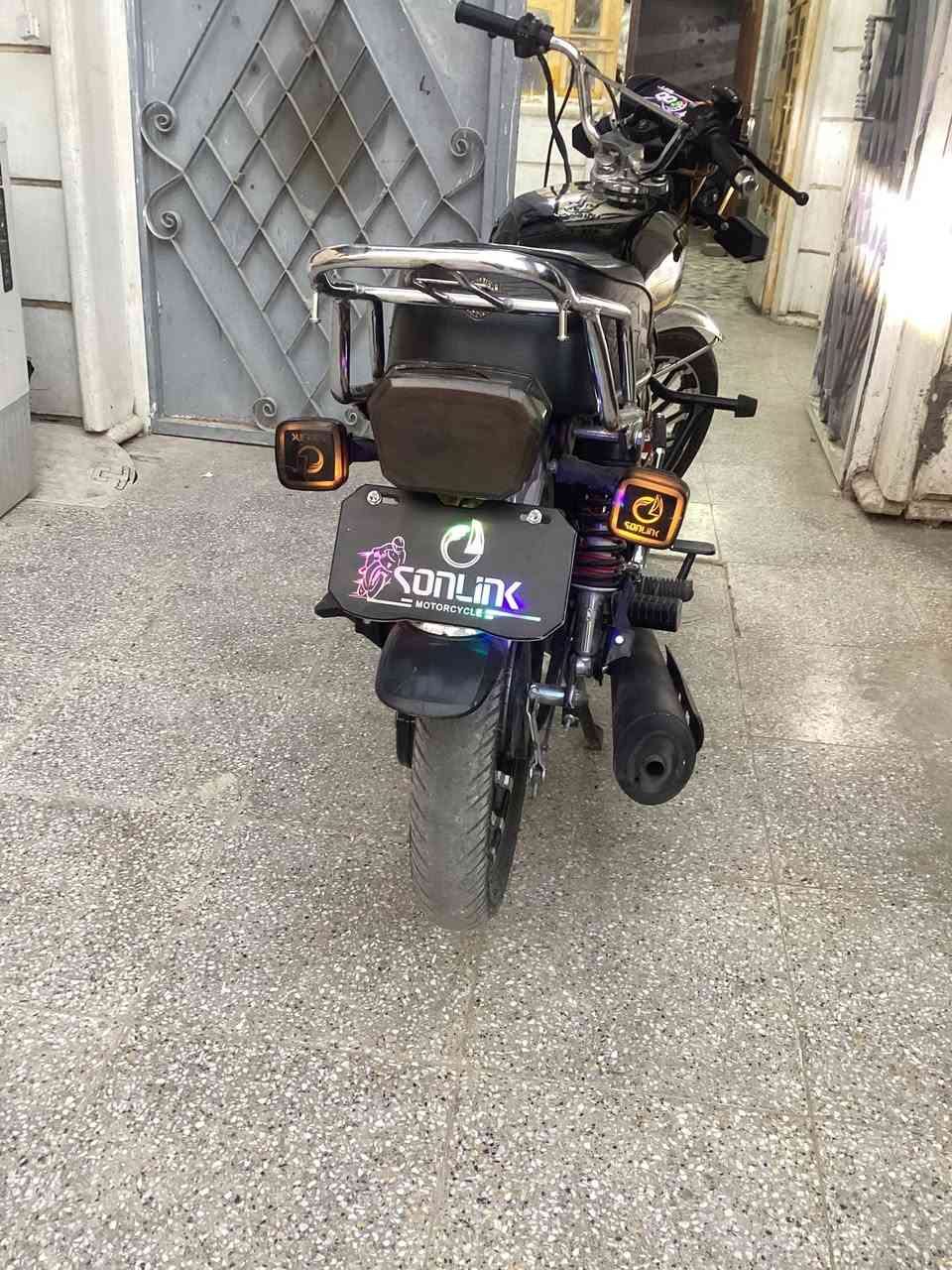 دراجه سونك نضيفه مابيها اي نقص مكينه ناعمه صوتها ناعم  ودراجه خير من الله اوراقها كامله 2024 مكاني بغداد الشعله الرقم *********** سعرها 650
