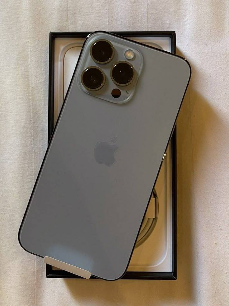 ايــفــون 13 بـرو مـاڪس

جديدددددددد نضافه 100٪
السعرررررررررر: 400 قفل. 
تواصل: ***********
