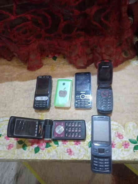 السلام عليكم كلهن سعر ١٥٠ شغال عاطل فحم واضحه الصور شلع ابيعوهن مكان بغداد *********** مفرد مابيع
