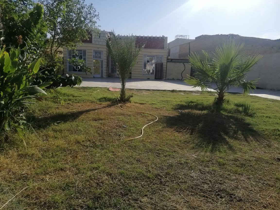 بيت زراعي المساحه 900 مساحت البناء 220
البناء بلوك عكاده 3 رباطات كونكريت 
غرفتين 6ب 4 مطبخ 4ب 4 صاله 8ب 4ونص
ديوانيه 7ونص صحيات داخل وخارج 
ارضيت البت كلها مطبكه 
المكان حي الزهراء قرب حسينية باب الحوائج 
***********
***********
