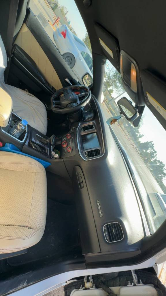 دوج جارجر sxt _v6 موديل ٢٠١٥

فقط جاملغ و باب خلف سايق بخ امريكا +شبر معجون و صبغ ب جاملغ السكن الأمامي و رصعه فوك راس سايق سنويه باقي سنه و هزه منتهيه سياره بدون مصرف كبل تحويل و هزه ثاني يوم تحوله بسمك كشن جلد تبريد مركزي شاشه جبير بصمه تشغيل عن بعد حساسات خلفي كاميرا خلفي ستيرن سبورت شفتات كير 

ملاحضه :دعاميات و بونيت ومبدل ل RT +تخم ويل جديد + تايرات جديد ٢٠٢٥ صار اسبوع شاده ***********

دوج جارجر SXT_V6 _موديل ٢٠١٥ 

بي مصرف زور باك و ته نها دوو بارجه بخ امريكا جاملغ و ده ركاي بيشت سايق +جاملغ بيشه وه ٢٠ سانتيم صبوغ و معجون سقف توزيك سارد ربان سه ر سايق ستيرن سبورت و شفتي gير شاشه كه وره حساس و كاميرا بشته وه

شرت تحويل و غرامه ريك تحويل اكه يت

تيبيني :بونيد و ده عامي بيش و دوا كراوه به Rtبو جواني الحويقة, كركوك
