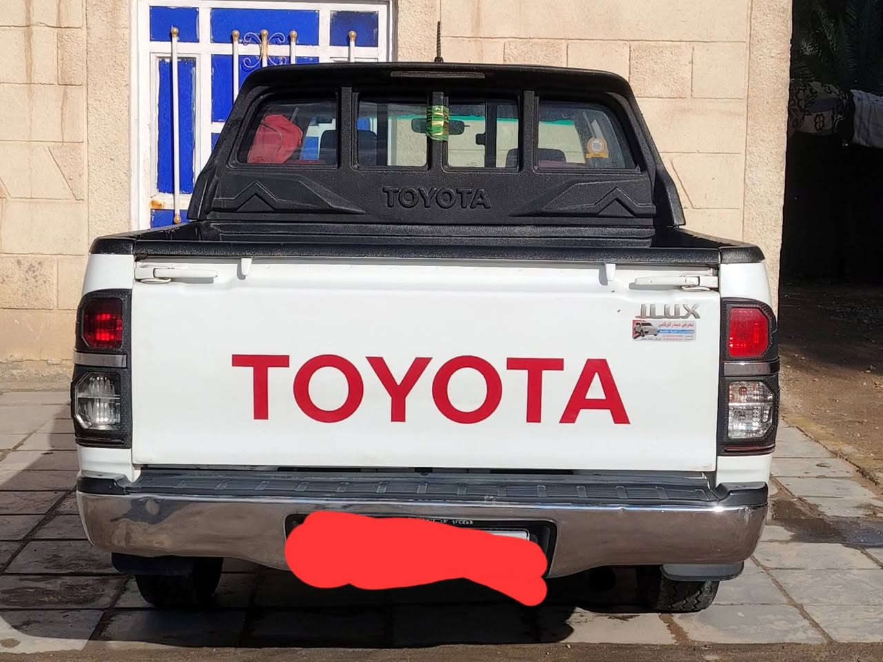 السلام عليكم
تويوتا هايلوكس 
موديل 2014
اوتماتيك 
ماشيه 247
السعر 170 وبيها مجال 
باقي اتفاصيل اتصال 
***********
