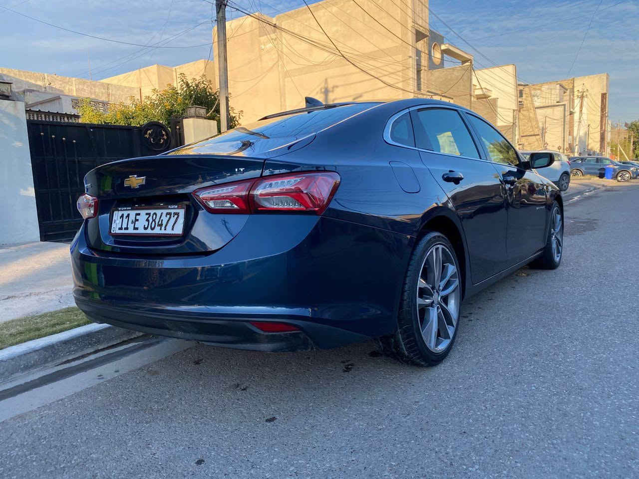 ماليبو LT موديل 2022
شاشة وكامرة خلفية 
بصمة وتشغيل عن بعد 
كرسي كهرباء 
تحكمات ستيرن 
تبريد بيانو وقطعتين تبريد 
محرك 1500 تيربو
لايت زينون 
هاند بريك دكمة 
اتوهولد ومانع انزلاق 
حادثها بنيد نصة مصبوغ فقط ايرباك ستيرن وبيها بارد بالجاملغ الخلفي على كد شبر وبارد شوية بالباب 
السعر 135 ورقة 
للاستفسار 
***********
حي العدل بغداد, العراق
