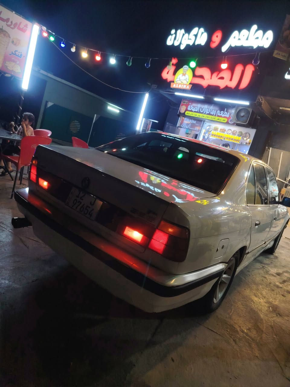 للبيع BMW  موديل (1989) محرك وكير جديد محرك فل (520) كير عادي  رقم نينوى نكليزي سنويه عظم (30) كابون بانزين سلايت تبريد يعوزو غاز سياره بدون صبغ وبدون ضرر السعر (40) وبيها مجال للاستفسار (***********)
