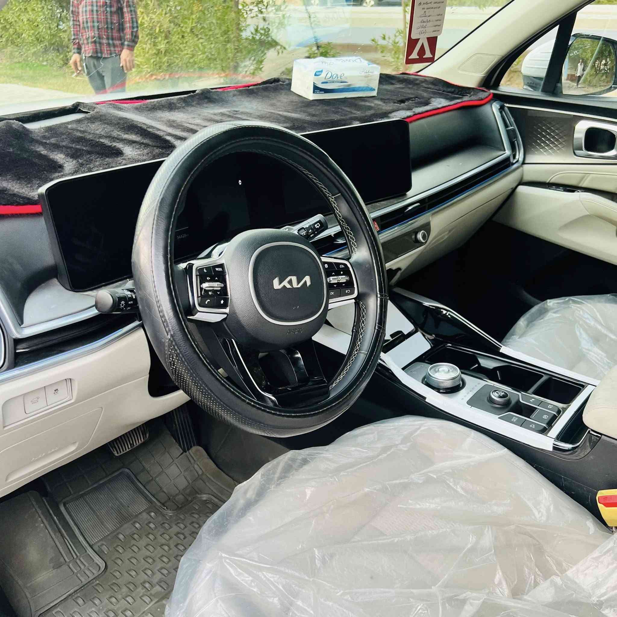 السلام عليكم سورنتو مديل 24 ماشية 34 خليجي رقم شمالي بسمي حاضر وكالة او تحويل سيارة جديدة معنة الكلمة الاستفسار ***********ابسعر 310
