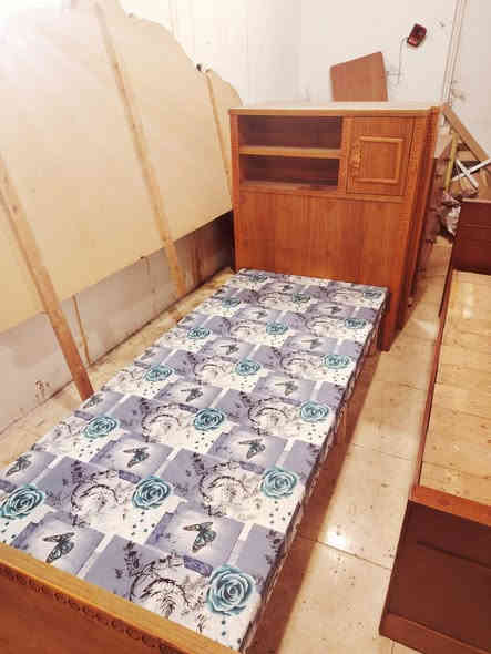 السلام عليكم
تخت نفر عدد 2 شي درجه اولى توصي نقش 5ملم فول نظافه 💯💯
للاستفسار وتساب *********** مباشر ***********
السعر الوحد 100 الف قفل 🔒
ومستعدون لشراء الغرف النوم المستعمله و الكناتير
