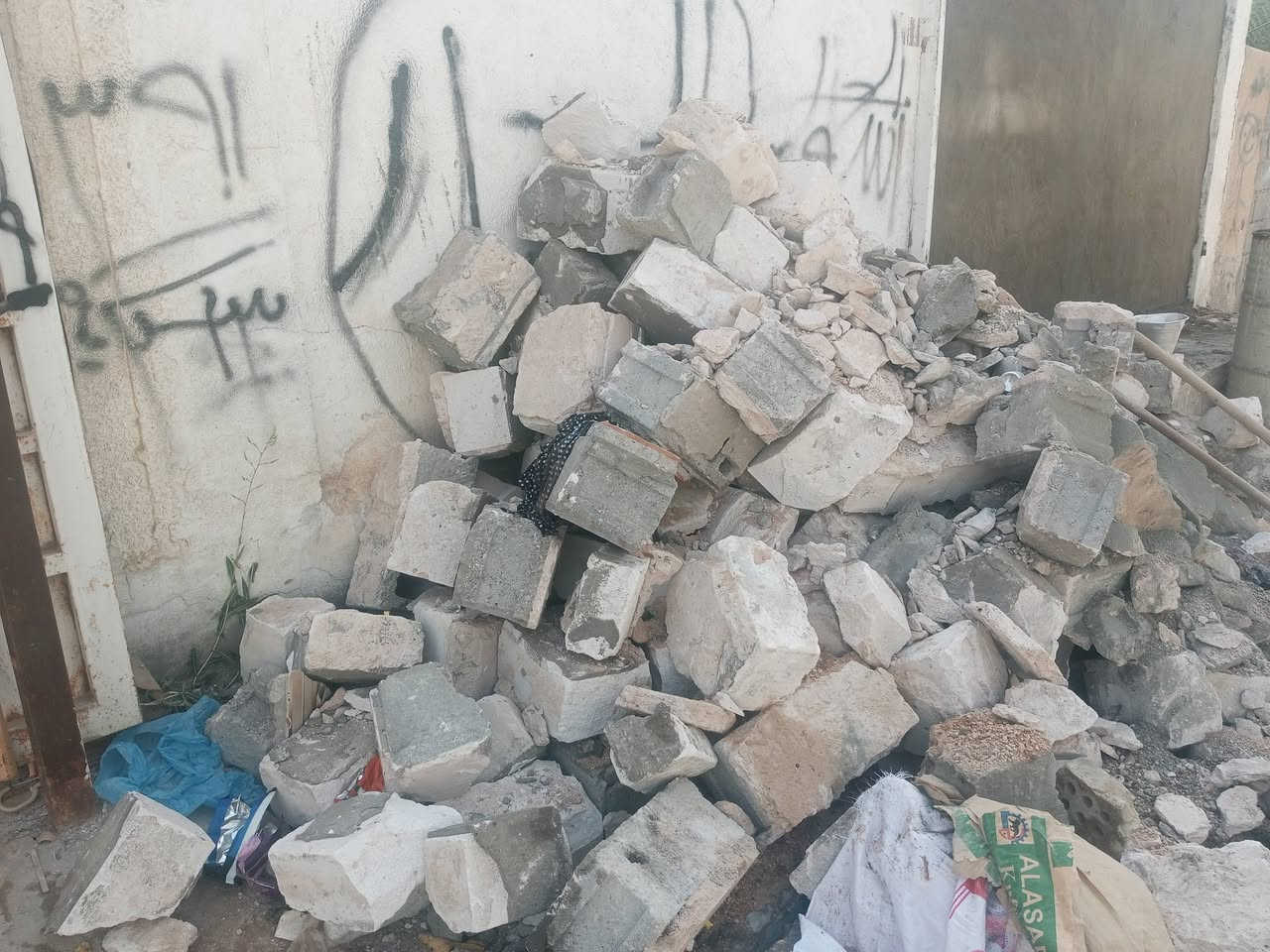 السلام عليكم فرمستون تفليش اذا اكو شخص يحتاجه يجي ياخذه


**إذا كنت صاحب هذا الإعلان وتريد حذفه لأي سبب، رجاءا أرسل رسالة إلى الدعم الفني**