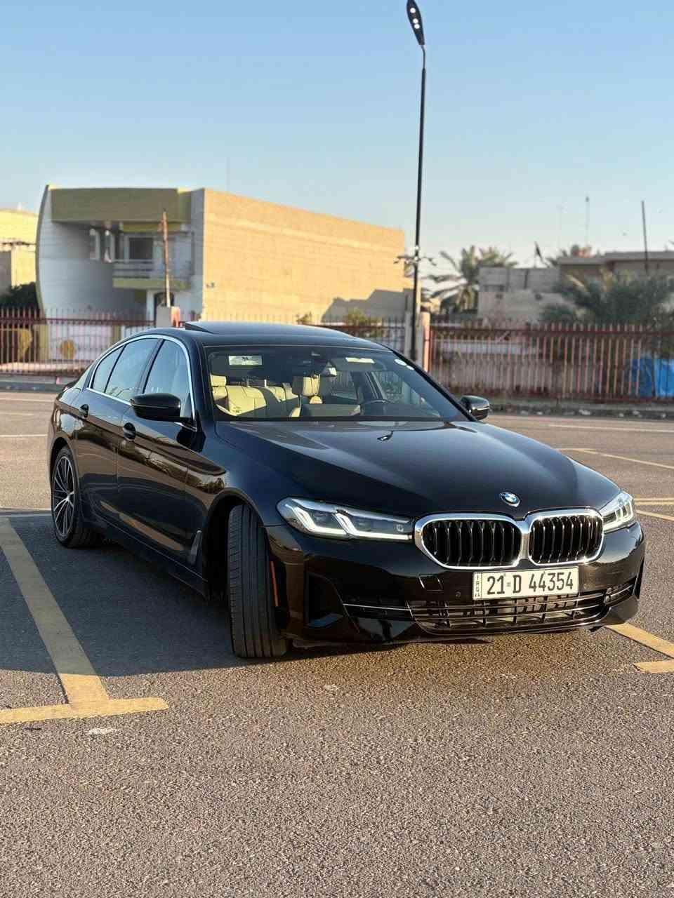 السلام عليكم BMW 530i 2022
للبيع فقط دفع خلفي وارد كندي كلين تايتل ضمان دولي بصمتين ماشية 40 الف ميل 
للتواصل والاستفسار عن السعر : ***********

