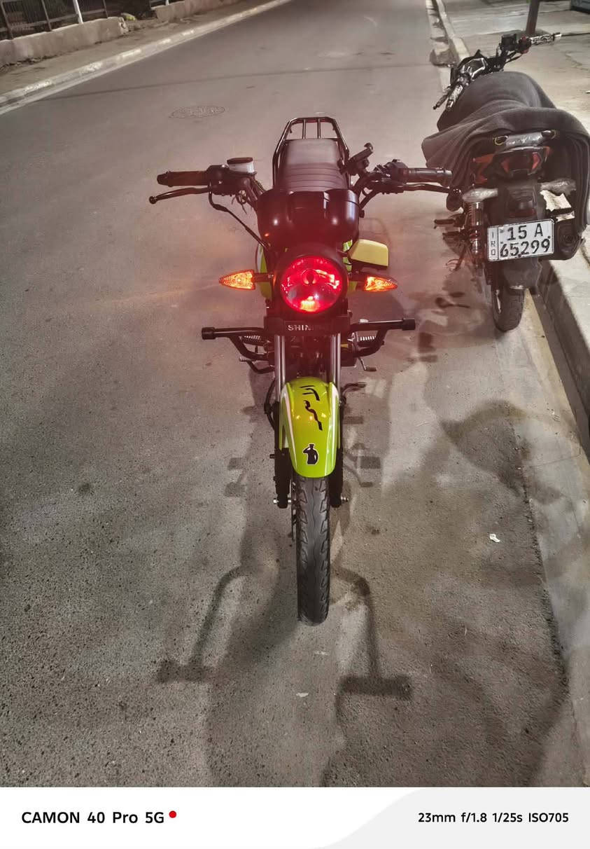 السلام عليكم . مكلف بل نشر 
للبيع او مراوس حسب القناعة 
شاينكك موديل 2023 مكمرك وكامل بسم محمد مزهر 
تسجيل بل رمادي نظافة كما موضح بالصور كامل مكمل 
السعر 1300 وبي مجال المكان عانه الاستفسار 
***********
