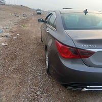 سوناتا 2011 امريكي ضررها جامغ امامي والباقي مكفوله سياره جاهزه مابيها ...