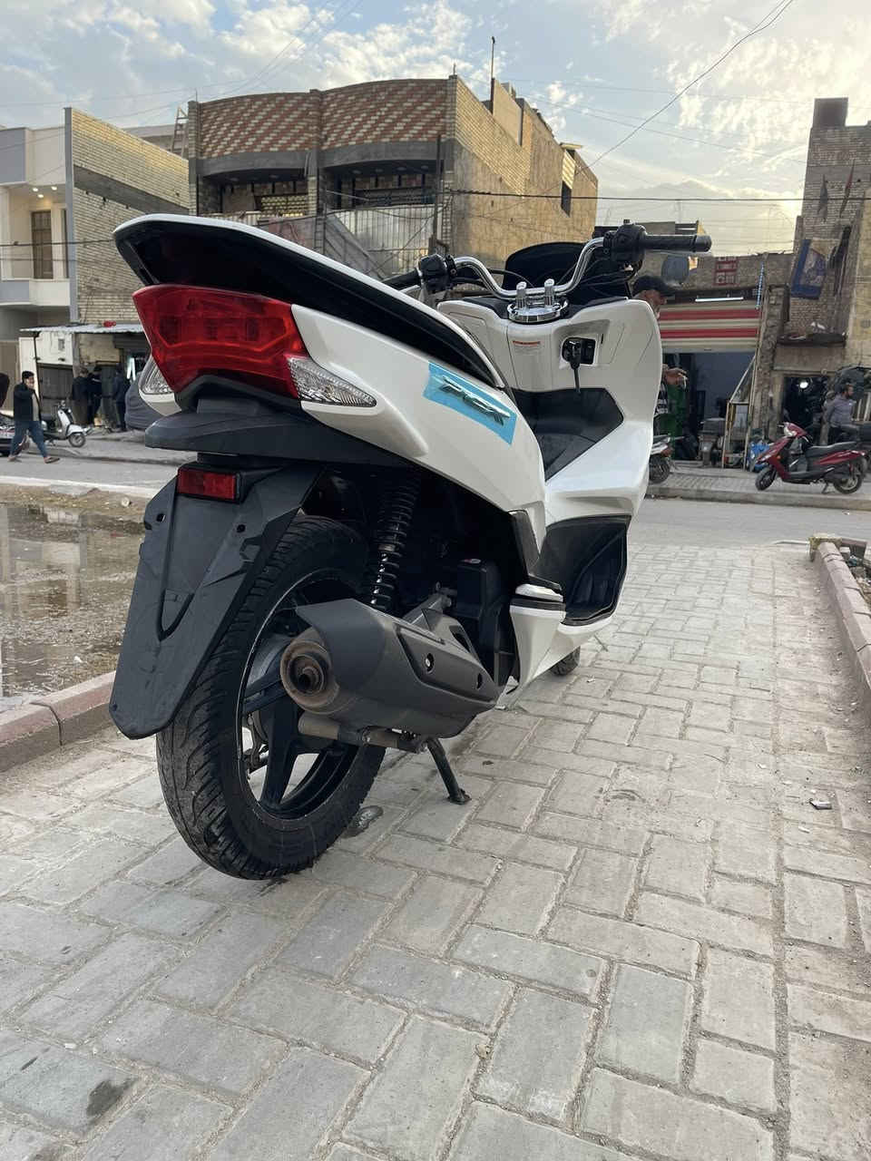 شباب بي سي اكس جيل ثاني مديل 18مكينه 150موصفات مكفوله كفاله عامه كفر ومكينه شوط ذا مفتوحه تجي تاخذه بلاش ماشيه 23 سعر 14 و نص رقم ***********
