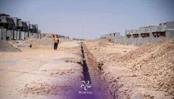 خـانـووی بروسـک سـیتی بەنقدو بەقیست
(١٨٠م)
(٢٠٩م)
 بۆزانیاری زیاتر پەیوەندی بکە بە
***********
