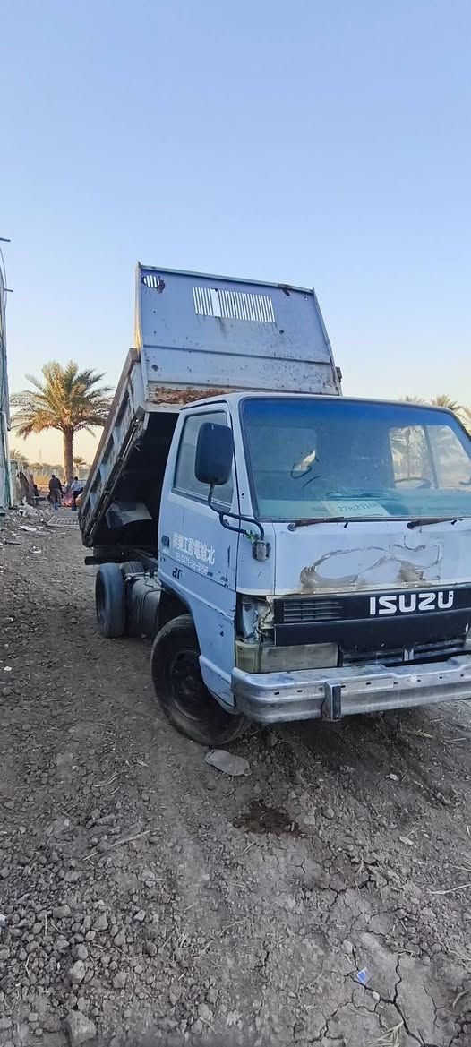 سلام عليكم 
ازوزه  ياباني 
مديل1992
رقم بغداد الماني
سنويه ساقطه 
تحويل ضفيره كير اكسن مكينه كلهن شغارات 
ال سعر اتصل. واستفسر ال عنوان بغداد
0781 407 3014
