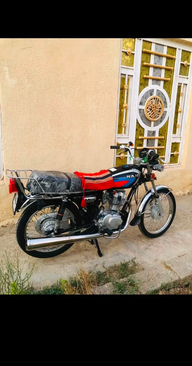 نامه اصلي شلامجه مديل 23
دراجه مكفوله شاصي مكينه اوراق 5
وكيل الدراجه السعر 1300 وبيه مجال 
عنوان واسط قضاء الحسينيه 
هـ***********
