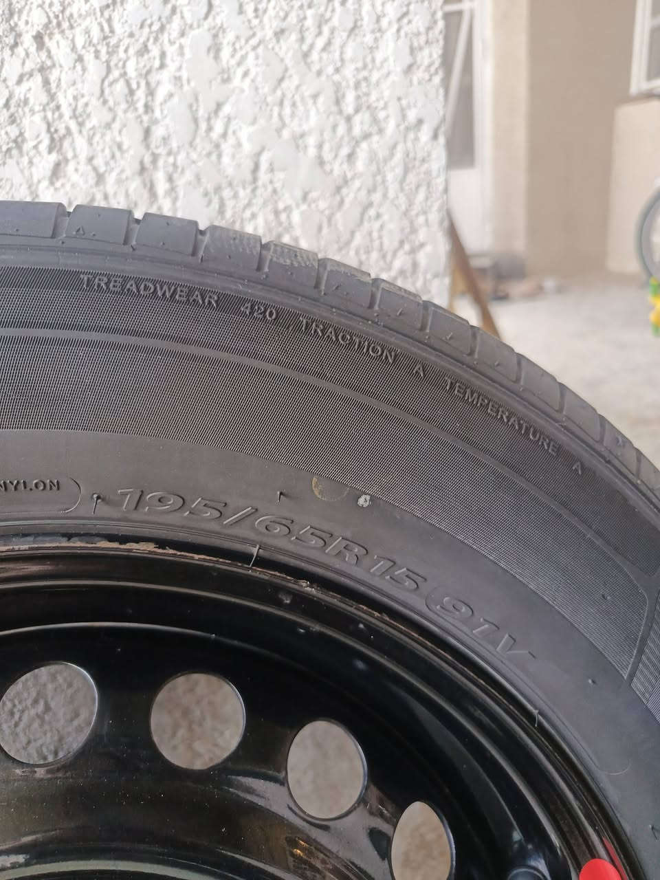 ويل حديد رنكات مال النترا/فورتي/سيراتو وياهن تايرات نضيفات حجم15   20زرف كوري بلاد ختم واحد مابيهن تصليح ولا دكت جاكوج للبيع او مراوس برنكات كورلا حجم16 السعر 250الف وبيهن مجال ***********
