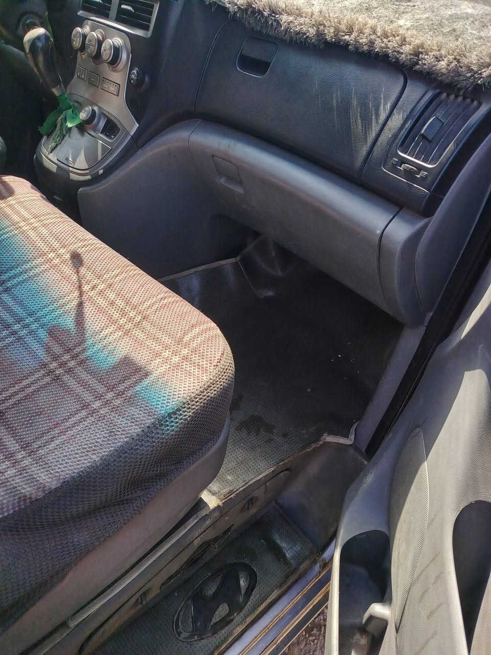 سلام عليكم ستاركس مسكر مديل 12مرمزه 18 سياره مكفوله كفاله عامه بيها مكينه 12 كير اوتماتيك رقم سياره بصره؟؟؟؟؟ مكان ميسان _رقم _***********
