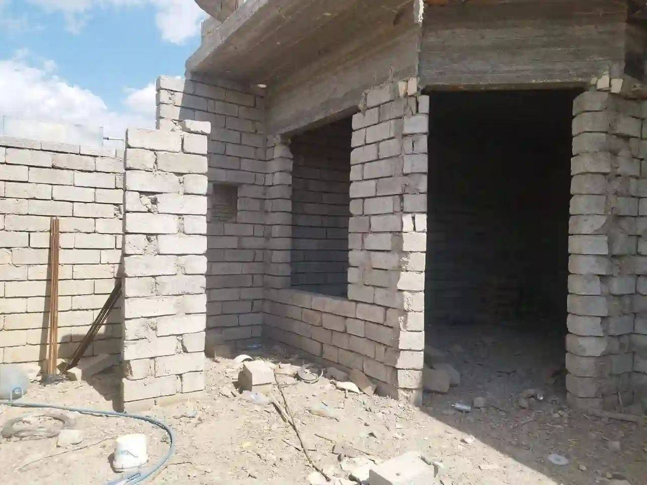 هيكل 150متر مثنى خلف الشهداء 
غرفتين نوم صاله استقبال شغل درجه اولى
للبيع او مراوس بيت كامل ولفرق امده
***********
