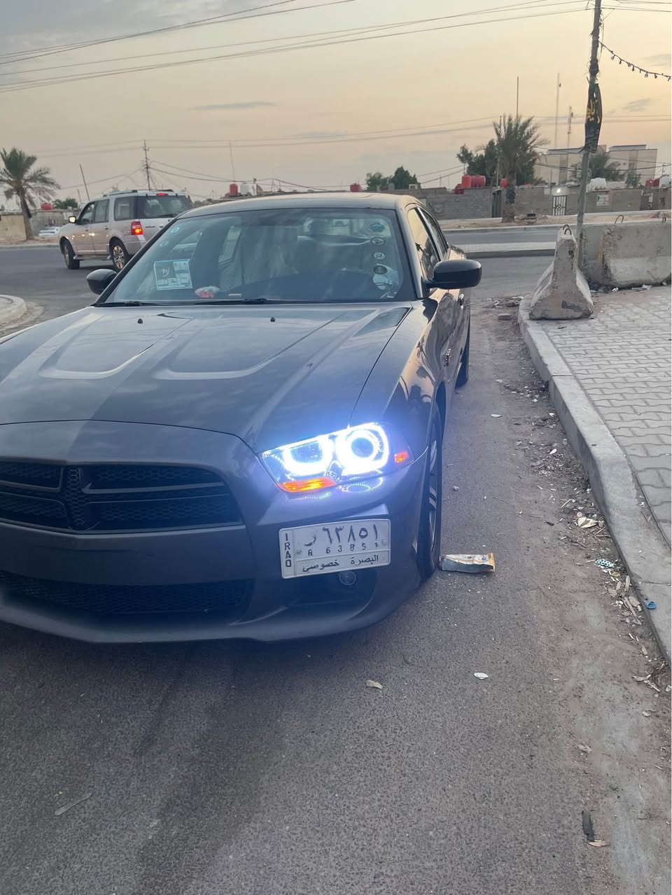 سلام عليكم جارجر مديل 13 فول سياره هيمي 5700
للبيع سياره رقم بصره بيه جملق وبنيد بدون دواخل ولا ايرباك مكينه كير تبريد جاهزه للخير حداده تخم تاير مكان سياره بصره *********** مكلف بنشر سعر 140 وبيه مجال الزبير, البصرة
