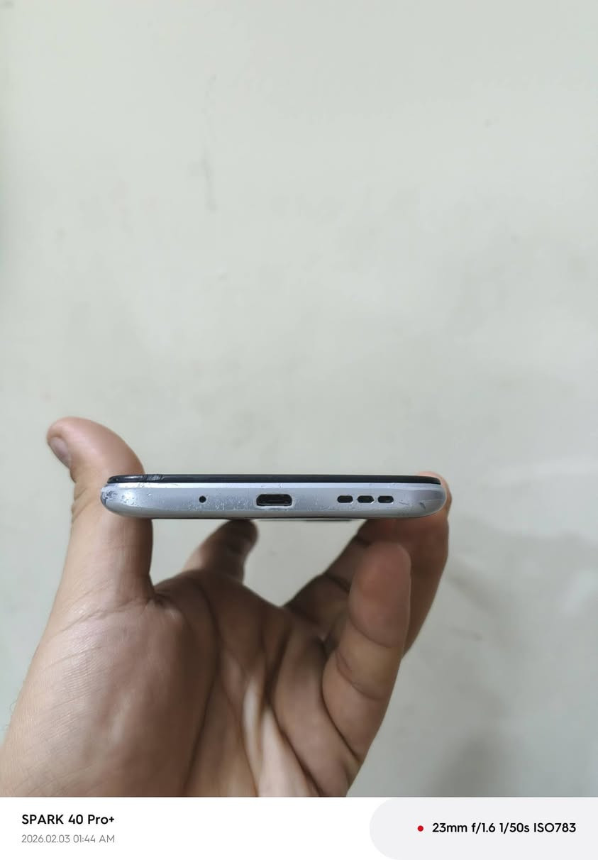 سلام عليكم ريدمي 10A ذاكرة 64 رام 4 مبدل شاشة وهاي نظافتة بصور كلة شغال ومابي اي خلل كامرة خلفية والامامية بيهن غواش يعني شغالات مابيهن شي بصمه دبل سيمكارت اتصال سيمكارت كلة شغال بطارية 5000الاف وياه كيبل شحن فقط للبيع السعر 60الف وبي مجال حك جيتك العنوان بغداد الغزالية ***********واتساب او ماسنجر
