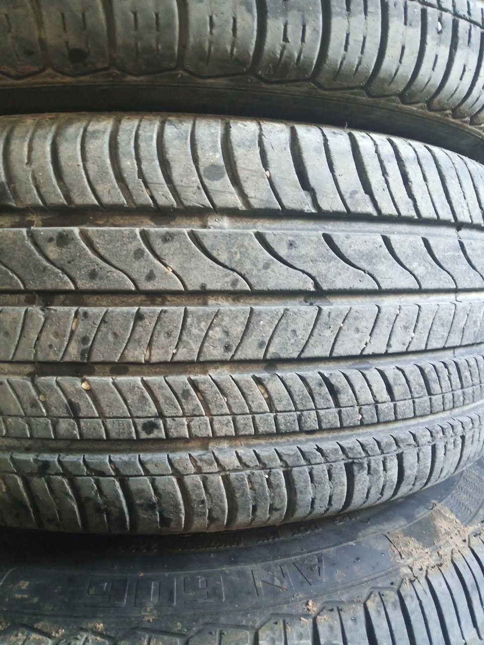 تاقم جوانترین قیاس 235 45 17
تاقمێ تایەی زۆر جوان برای لۆک بەشەرتی هەموو شتێک
جوانترین قیاس 235 45 17 فرۆشتن لە سلێمانێم 
***********
***********
