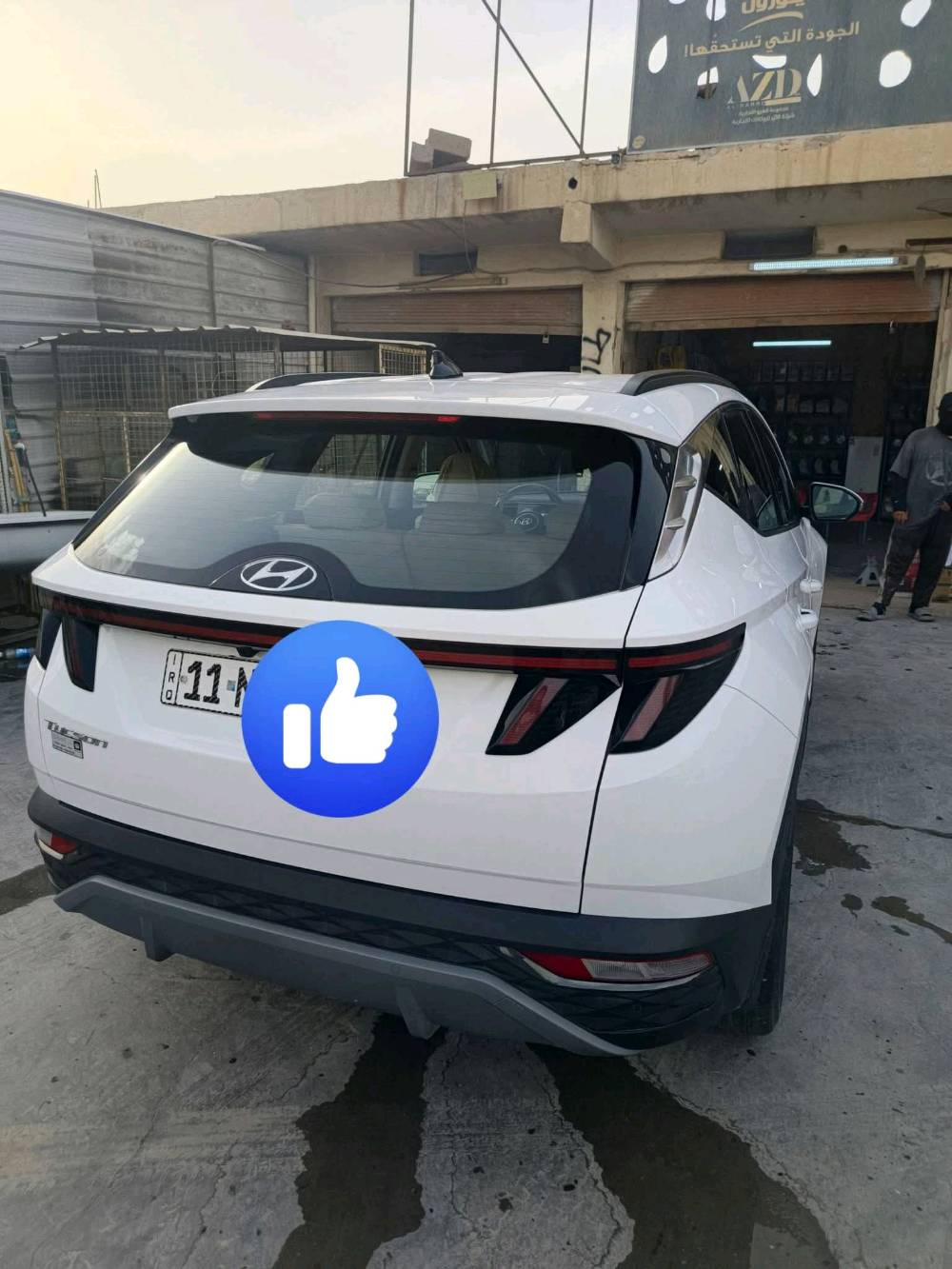 السعر 207ماشيه 27
توسان 2024 خليجي مكفوله من الصبغ والبارد
مواصفات فول عدا البانوراما 
رقم بغداد بسمي مشروع وطني تحويل مباشر 
محرك 2000 دوش
شاشه دجتل
تشغيل بصمة   
تشغيل عن بعد
‏AIRBAG عدد 2
سايد بريك دگمة   
اوتو هولد
بك لايت LED
كروس سرعه
مري شفط 
كراسي كهرباء
بردات ابواب خلفية 
حساسات امامية + خلفية 
تحكم مقود كامل
بصمات عدد 2 
انارة ترحيب
نقطة نزول منحدرات. 
نظام مانع تزحلق 
‏ABS
شاحن موبايل واير ليس  
اشاير بالمري والمري شفط
مخرج AUX + USB
‏BIuetooth
مخرج منفذ الطاقة عدد 2    
درايف مود
‏(Normail - eco- sport t) 
العنوان بغداد الجديده 
 ***********