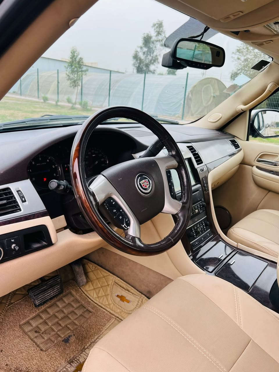 السلام عليكم
كاديلاك 2007 اسود خليجي

فول مواصفات 

رقم بغداد

مري شفط

دلعك شفط 

مكينة 5300

فتحة

شاشة 

تخم تاير  

تحويل ثاني يوم

مكانها بغداد 

السعر 160 ورقة
هاتف ***********
