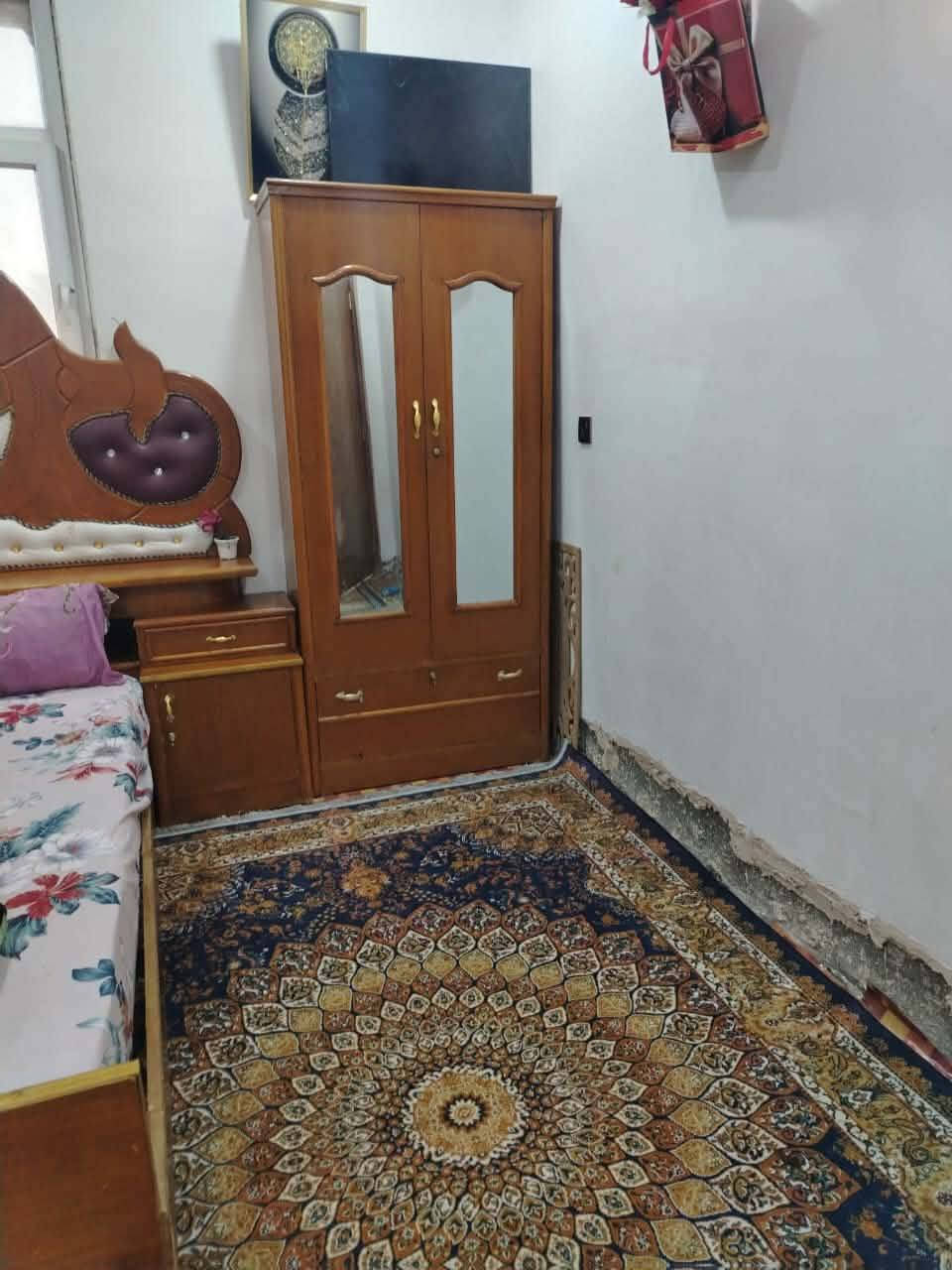 مكلف بلنشر غرفه تسكام نجاره صاج داخل وخارج ظهر جرجوبه 650وبيه مجال مكانه حله  نادر للاستفسار الاتصال ***********
