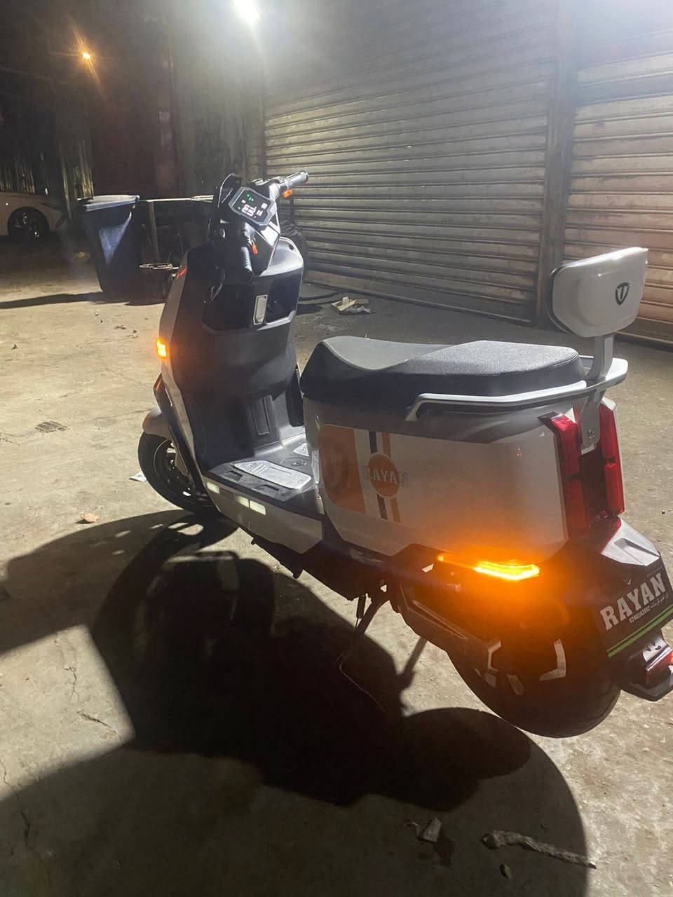 سلام عليكم دراجه شحن 🔋
نضيفه صلي شهرين من منزلها
حلوه شخط مابيها 
العموان بغداد الشيخ عمر 
استفسار خاص ***********
@الجميع
