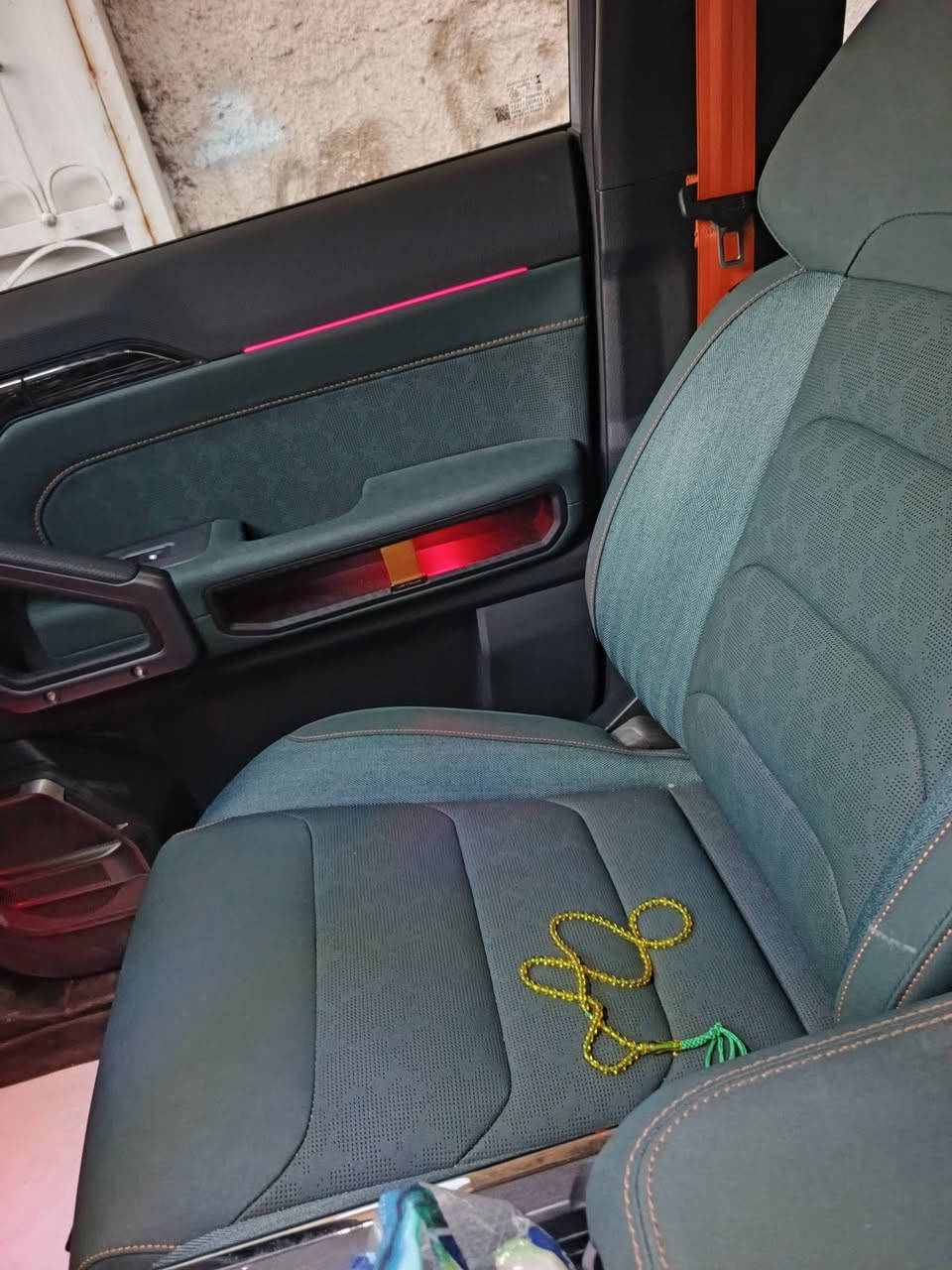 جيتورt2 2025 مكفوله عدا بارد  اصبعين
باب خلف السائق ماشيه 23 الف كيلو لاكجري فول محرك 2000 توربو للاتصال ***********
