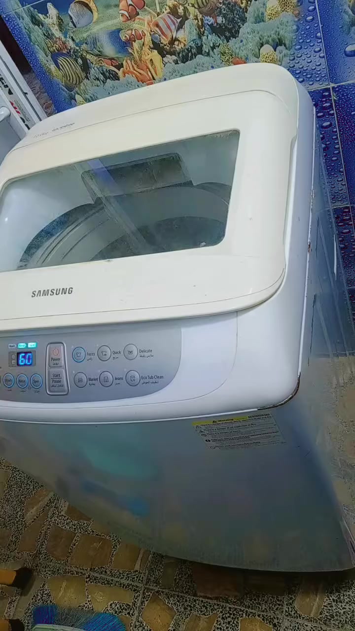 السلام عليكم اغراض للبيع ثلاجه رويال حجم كبير غساله سامسونج اوتوماتيك 12 كيلو مكان الدوره شارع 60 للتواصل على هذا الرقم ***********
