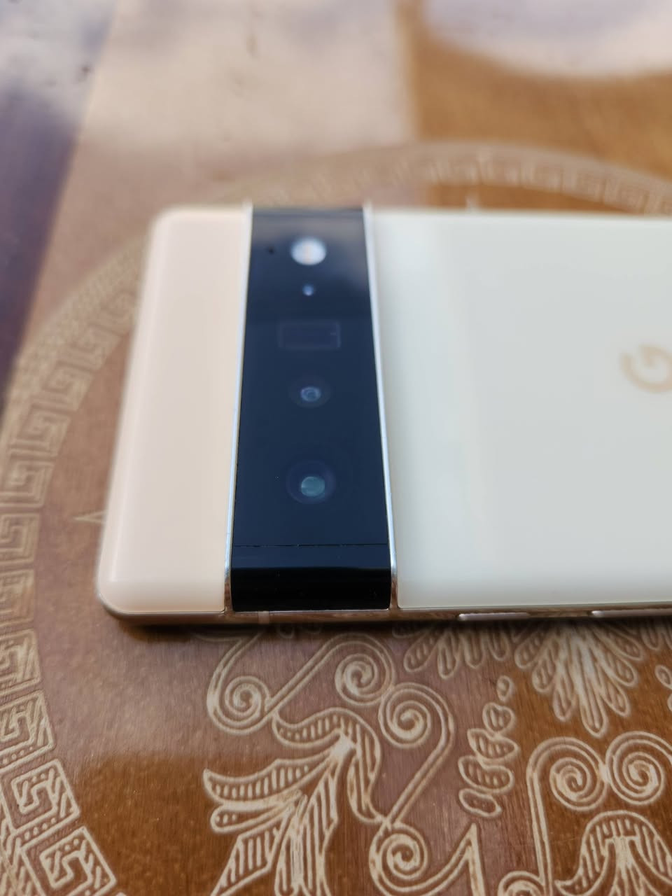 كوكل بيكسل 6 برو
ذاكرة 128
الجهاز مبدل شاشة و باب السبم كارد مكسور و طالع هذة القلعة الجودة فوك الي بالصورة و بصمة ما تشتغل
الباقيه كلة شغال حتى السبيم كارد و الكاميرات
اريد ابيع بس ما ادري ابيش راسلني و تطيني سعر 
***********
