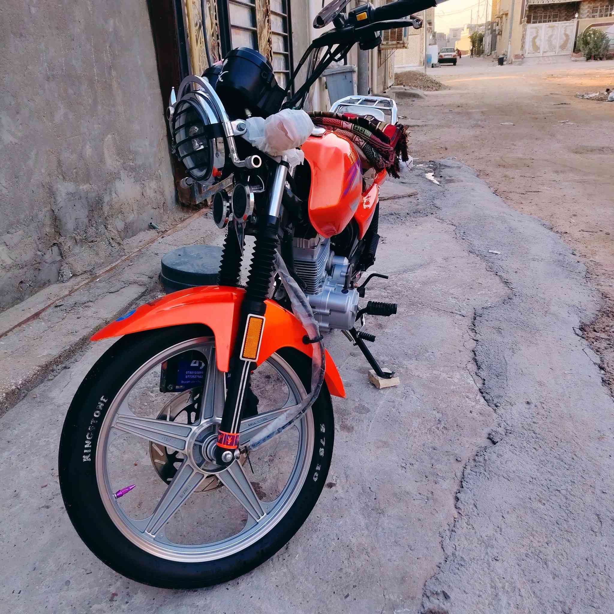 سلام عليكم دايون مديل 23اوراق بسمي وصل معرض بسمي دراجه طالعه بيدي خير من الله مابيه نقص بس صالنصه طاك فلتره دراجه حلوه  الستفسار ***********
