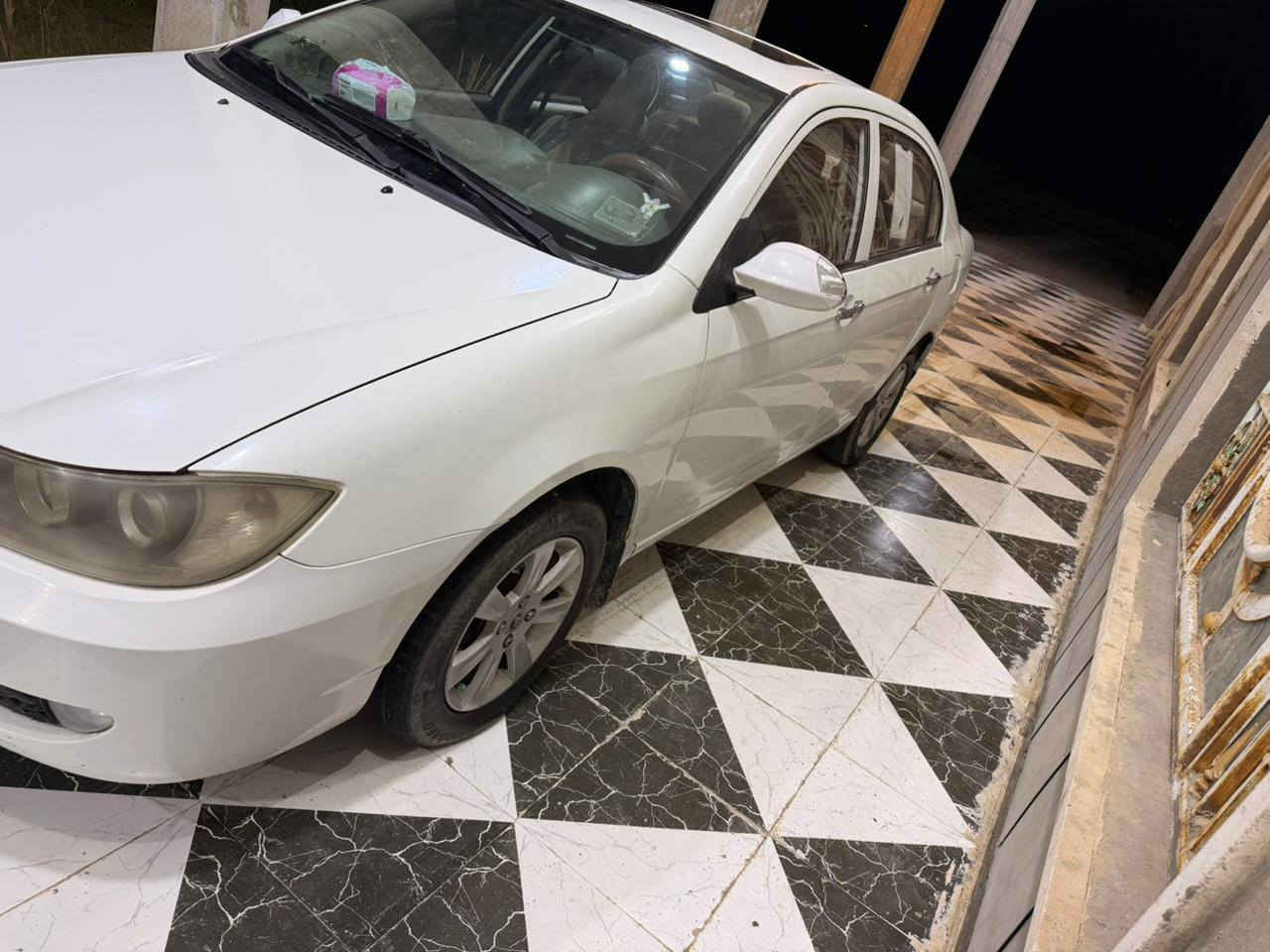 يالله/اليفان موديل 2013  رقم واسط شرط التحويل محرك وكير مكفولات كهربائيات كله شغاله تخم تاير جديد صدر جديد داخل صاج شاشه كبيره كامره دواره سياره جديده ومابيه أي نقص غرفه جديده حيييل سونار مرفق ب المنشور هس توني مسويله أدامه كامله سياره مديومه من الدعاميه ألى الدعاميه/كير عادي/  تفاصيل أكثر أتصل *********** و***********   السعر 52  وبيه مجال حق الجيه  العنوان واسط قضاء النعمانيه  أخوان الله يرحم والديه ألي يشوف السعر غالي أو مايناسبه يعبر المنشور أو يعلق بكلمه طيبه مثل أخلاقه الطيبه والرزق على الله
