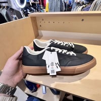 حذاء زارا وكاله قطعه اورجنال قطع اخير اللون نيلي القياسات من40/42/44/4...