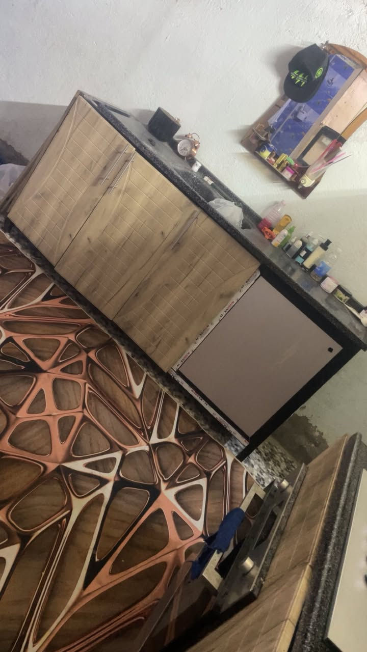 كاونتر 5 مترات المنيوم الاصلي الثقيل للبيع 3 مترات وحد بيه الطباخ والمرشحة عاطلة وفرن كهربائي وطباخ كهربائي مكسورة الجامة محورتة سنك بدالة مخلية ومترين سنك كامل


**إذا كنت صاحب هذا الإعلان وتريد حذفه لأي سبب، رجاءا أرسل رسالة إلى الدعم الفني**