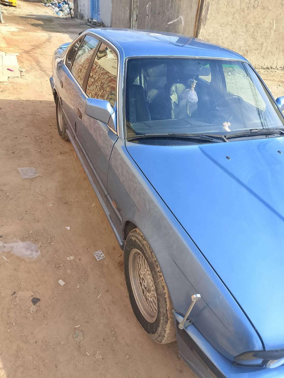 السلام عليكم عدي بي ام دبليو مديل 94 حجم 535بيع او مراوس حسب الرغبة مالك بكربلا رقمها بصره مكفوله من الضربه مكينه وكير مكفولات تخم تاير جديد حداده 80 ب ،100 موجود حاليا بنجف كوفه  *********** السعر 50
