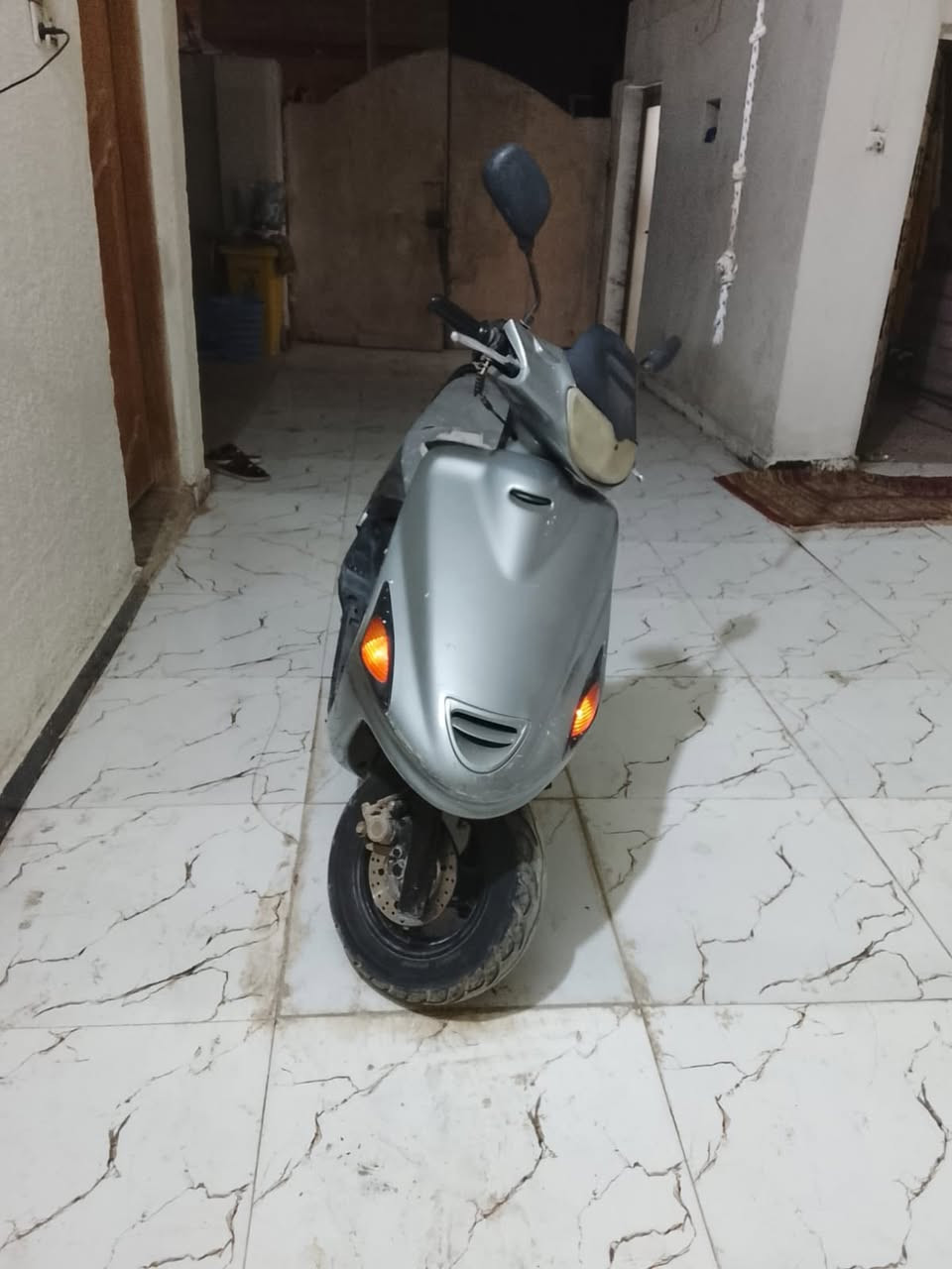 السلام عليكم دراجه فراشه للبيع محرك ناعم كهربائية كلهه شغاله سلف هندر اشاير رباعيه لايت عالي ناصي رماش كله شغال بكلايت وره دراجه كامله مشيها حلوه عنواني بصره ابو الخصيب السعر 225 او بيها مجال هاذ رقمي ***********
