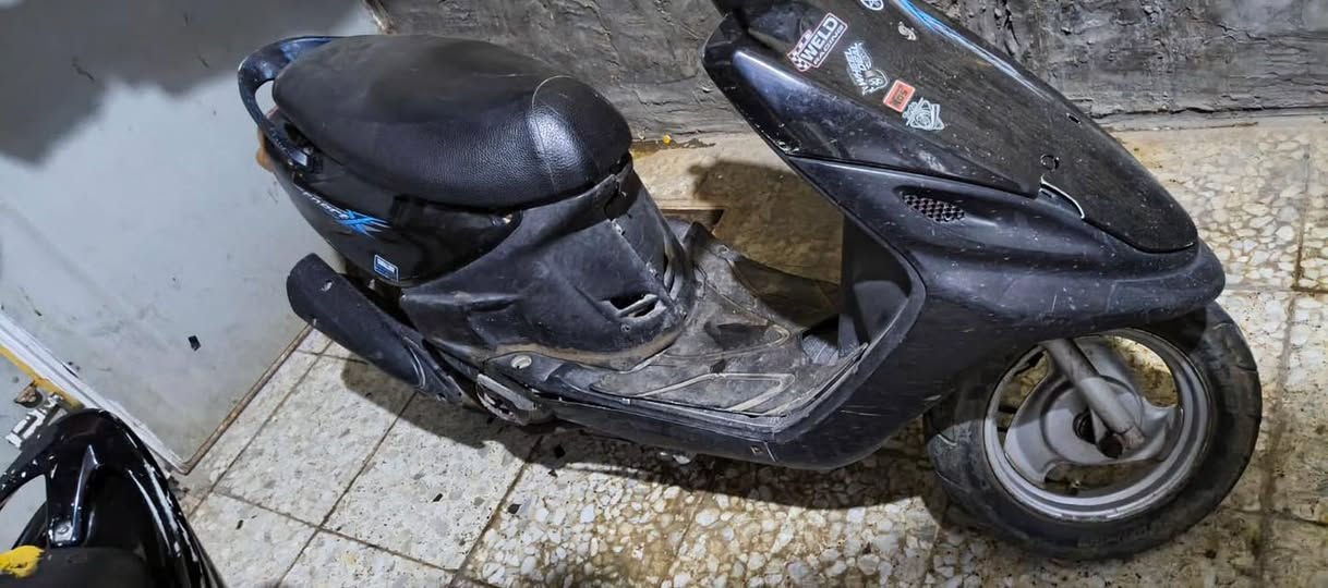 قجمة للبيع
لدراجه تمشي مسافه وتطفه ابيع كوم حديد

الامين الثانية 

*********** 

٢٥٠ وبيهه مجال
