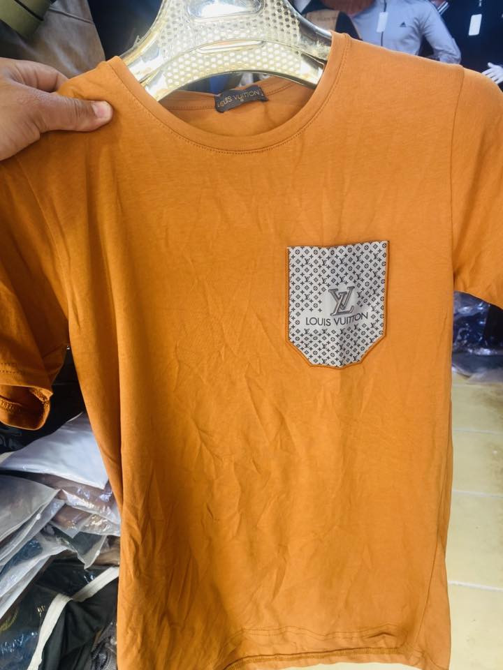 السلام عليكم                                                              تنزيلات تيشرتات 
صيفي  نص (ردن) اي قطعه ب3 قطعتين ب5 
تراك رجالي باقي آخر 8 قطع اي قطعه ب 10 
الموقع السوق القديم مقابيل شركه المسعودي محل دحام شاكر


**إذا كنت صاحب هذا الإعلان وتريد حذفه لأي سبب، رجاءا أرسل رسالة إلى الدعم الفني**