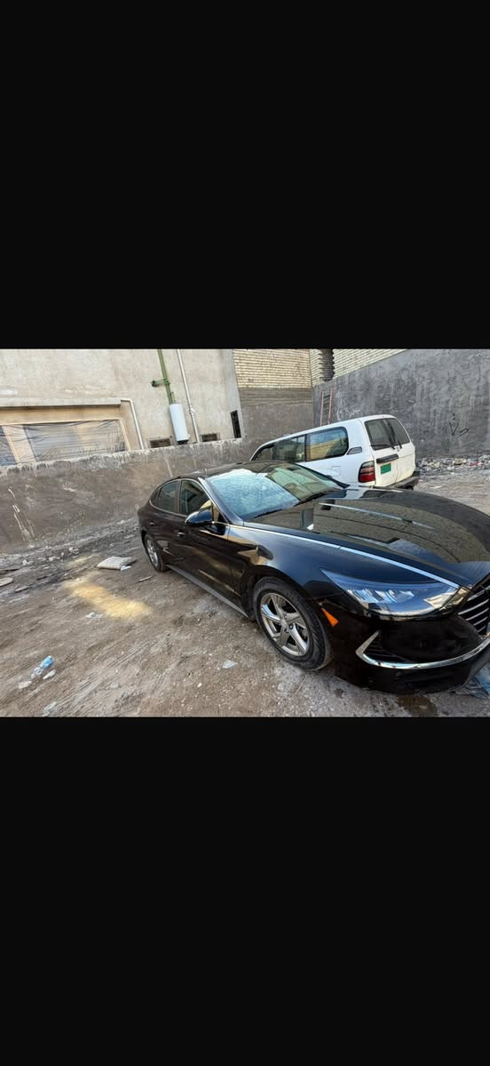 سوناتا 2022 سياره كلين بيه فقط صندوق بارد
نص فول
مكينه ٢٥٠٠
مكفولات كير ومكينه
كامره دواره
شاشه
مانع انزلاق
تحديد مسار
تحديد سرعه
تحديد مسار
مواصفات حلوه
سياره معوقين بعدله ٧ اشهر واتفك
مستعد اوقعلك ع كميله شرط التحويل 
واسوي وكاله عامه للسياره السعر 158 وبيه مجال سياره برغي مناقصه
رقم ***********
