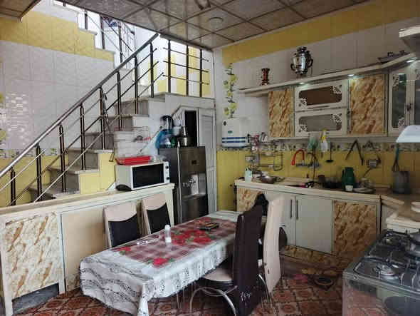 🏡 فرصة ذهبية لشراء دار مميزة في حي القدس 2 – خلف الكراج الجنوبي 🏡
مساحة 200م² – بناء حديث وطابقين بتصميم مرتب وجاهز للسكن مباشرة ✨

🔹 4 غرف نوم
🔹 صالتين + استقبال واسع
🔹 مطبخ مرتب
🔹 مجموعة صحية عدد 2
🔹 طارمة جميلة

الدار نظيف ومحافظ عليه… فرصة ما تتعوض!
حاب تعرف السعر؟ 📌 اكتب (تم) بالتعليقات ورح نتواصل وياك مباشرة 😉

📞 للاستفسار والاتصال: ***********
📱 يتوفر واتساب

#بيت_للبيع #فرصة_ذهببية #حي_القدس2 #عقارات_العراق #بيت_احلامك #بيع_وشراء #عقارات_النجف #عقار_اليوم
