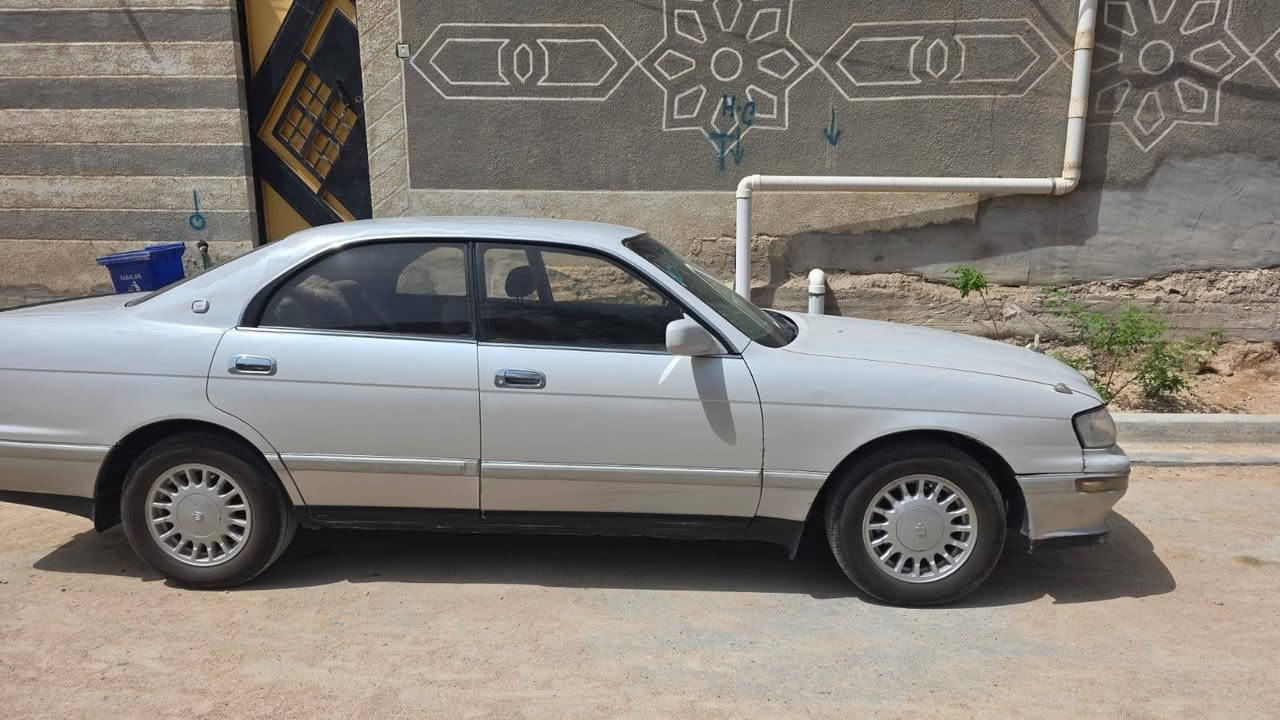السلام عليكم بطه منفصل للبيع رقم بصره انكليزي جديد توهه صاعده هزه  سنويه  2029 بسمي حره موديل 1993   سياره كفاله عامه من الكصه ونقل جثه ولعيب شرعي ولصوليات سياره جاهزه مجهزه من حداديه تخم تاير كهربائيات تبريد كير ومكينه VVT  غرفه جديده العنوان البصره الزبير  السعر 66 وبيها مجال للشراي للاستفسار على الرقم ***********
