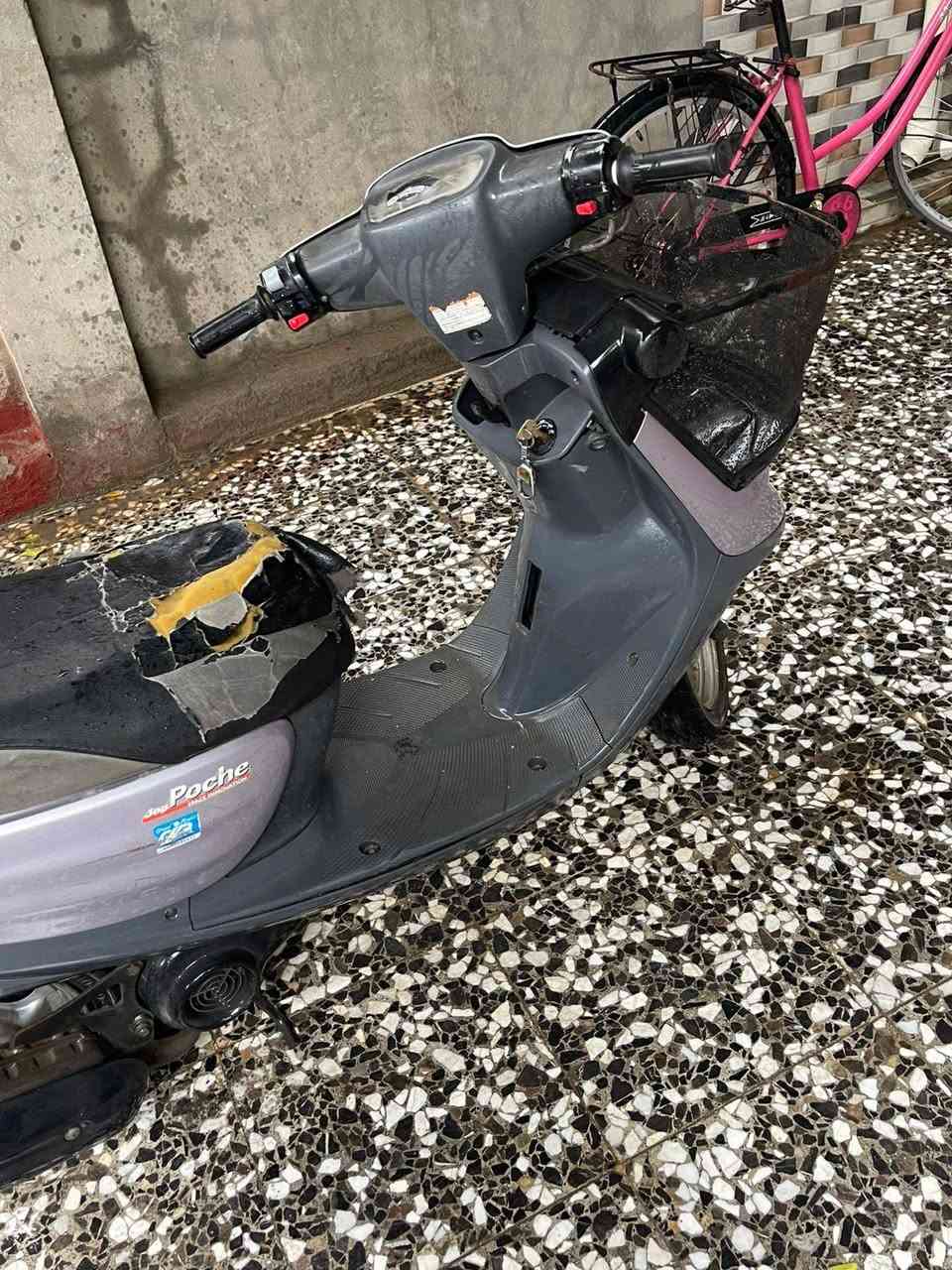 السلام عليكم منغولي(للبيع) شغاله  محرك حلو كهربائيات شغاله   اشاير هورن شغالات مجفته  مره وحده  شاصي مكفول مكاني كربلاء الملحق  السعر 375وبيه مجال رقمي ***********
