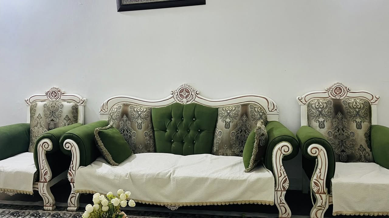 تخم 10 مقاعد اريده ب700
ماخذته بمليون و700 استعمال سنة وحدة


**إذا كنت صاحب هذا الإعلان وتريد حذفه لأي سبب، رجاءا أرسل رسالة إلى الدعم الفني**