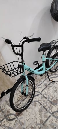 عندي بايسكل بناتي للبيع السعر 65 الف للاستفسار الاتصال على الرقم 07711...