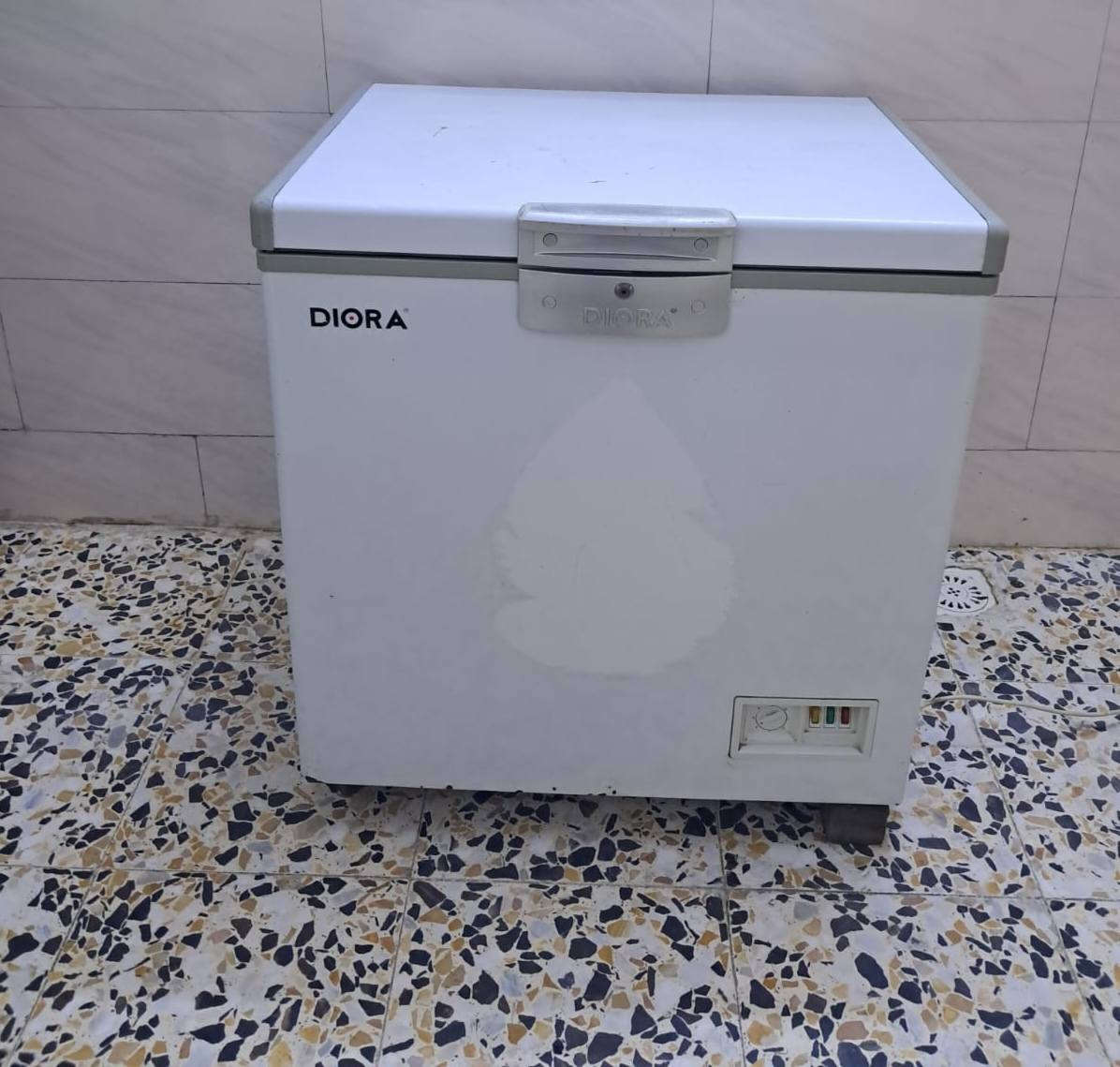 سلام عليكم مجمده للبيع تجميدها يخبل وسعرها ١٠٠ وبيها مجال لشراي العنوان بغداد حي اور الاتصال ع صاحب الرقم***********
