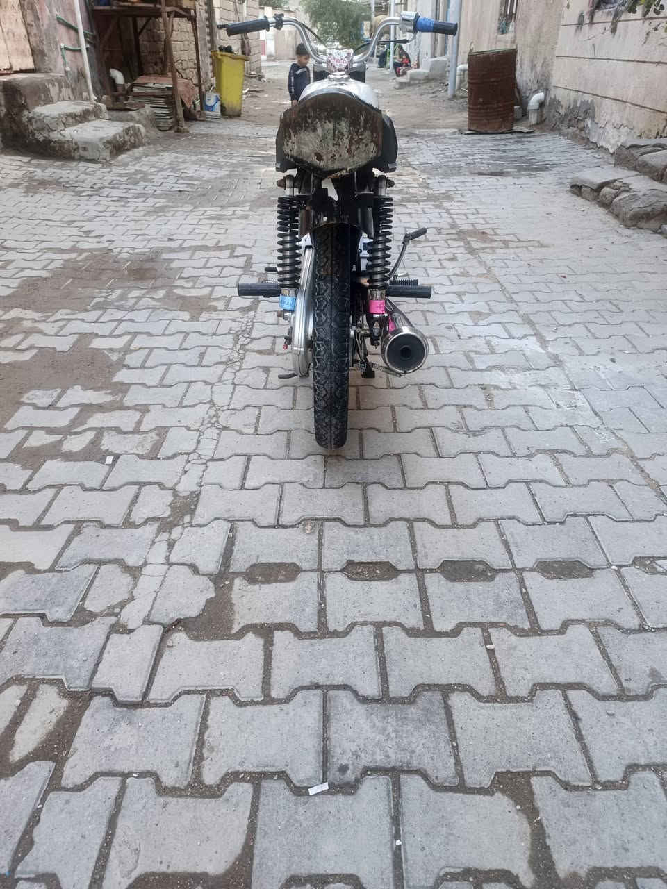 سلام عليكم درجة البيع دوات  سيجي مشيف ما مفتوحة البصرة ٥ميل  مدون سيبية   السعر ٥٥٠ ***********
