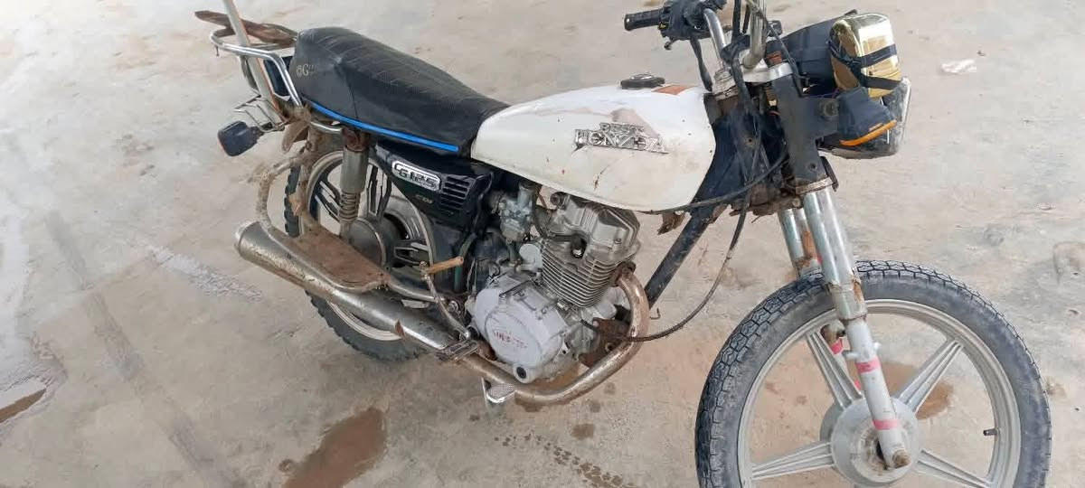 السلام عليكم موطور للبيع نضافه فول شقال كلشي شقال ماعايزو شي السعر 210وبي مجال رقم الهاتف ***********
